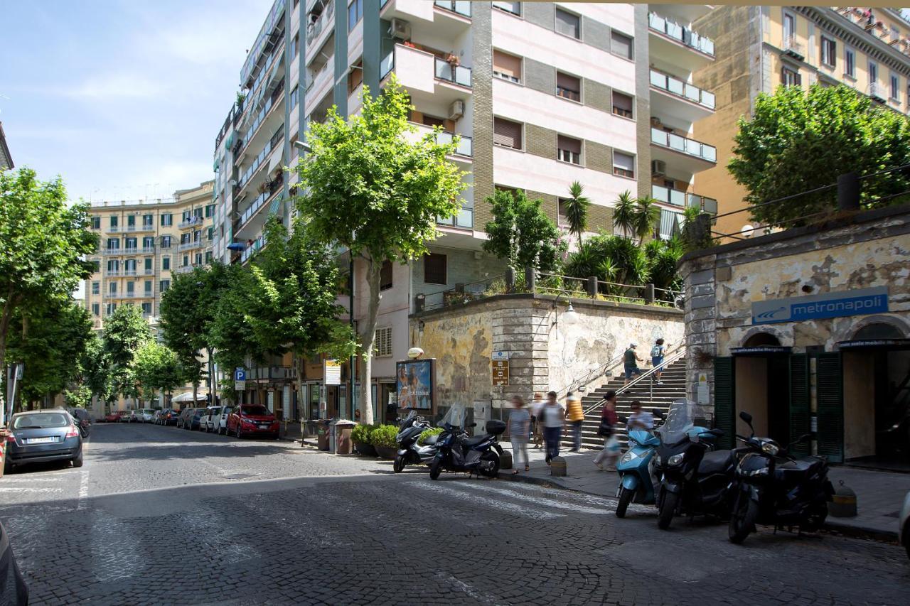 Cocomorghen Apartment Napoli Bagian luar foto