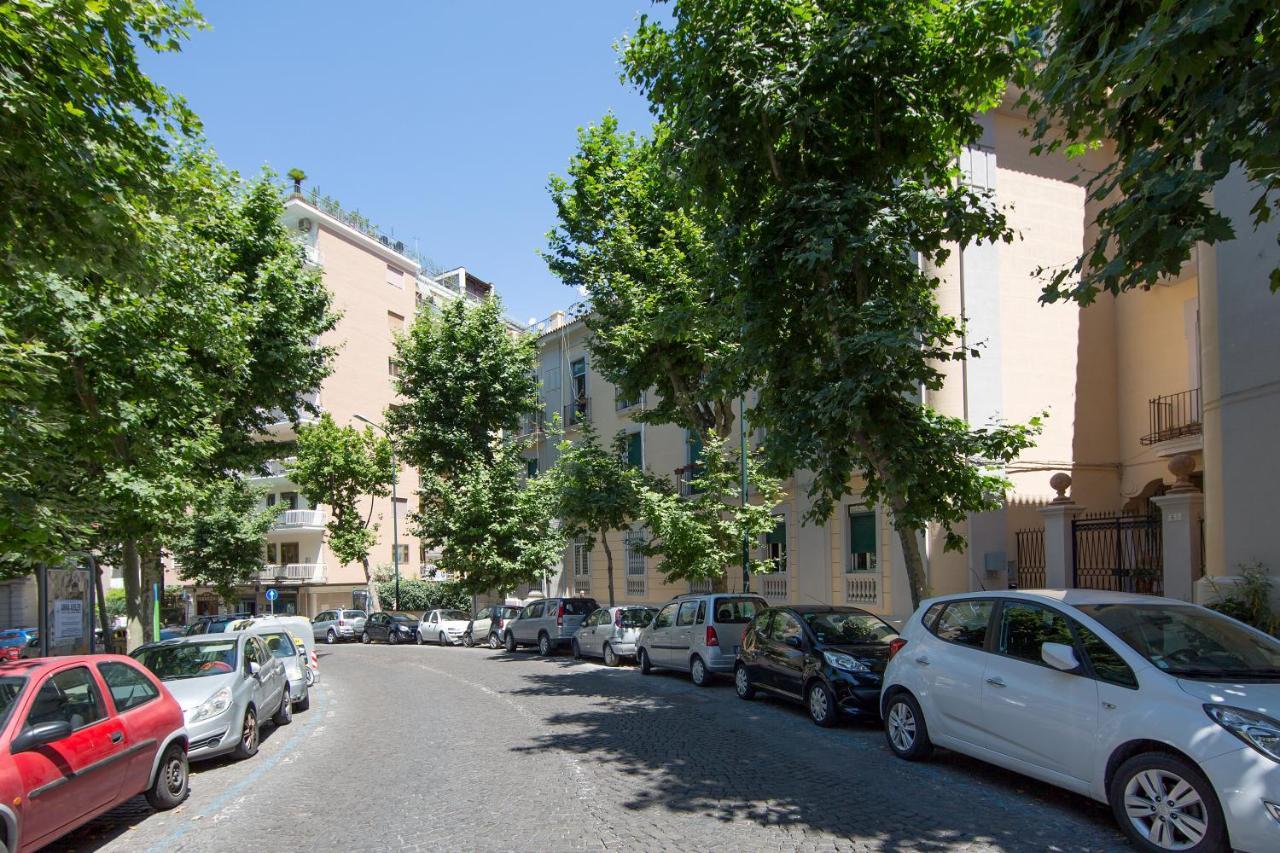 Cocomorghen Apartment Napoli Bagian luar foto