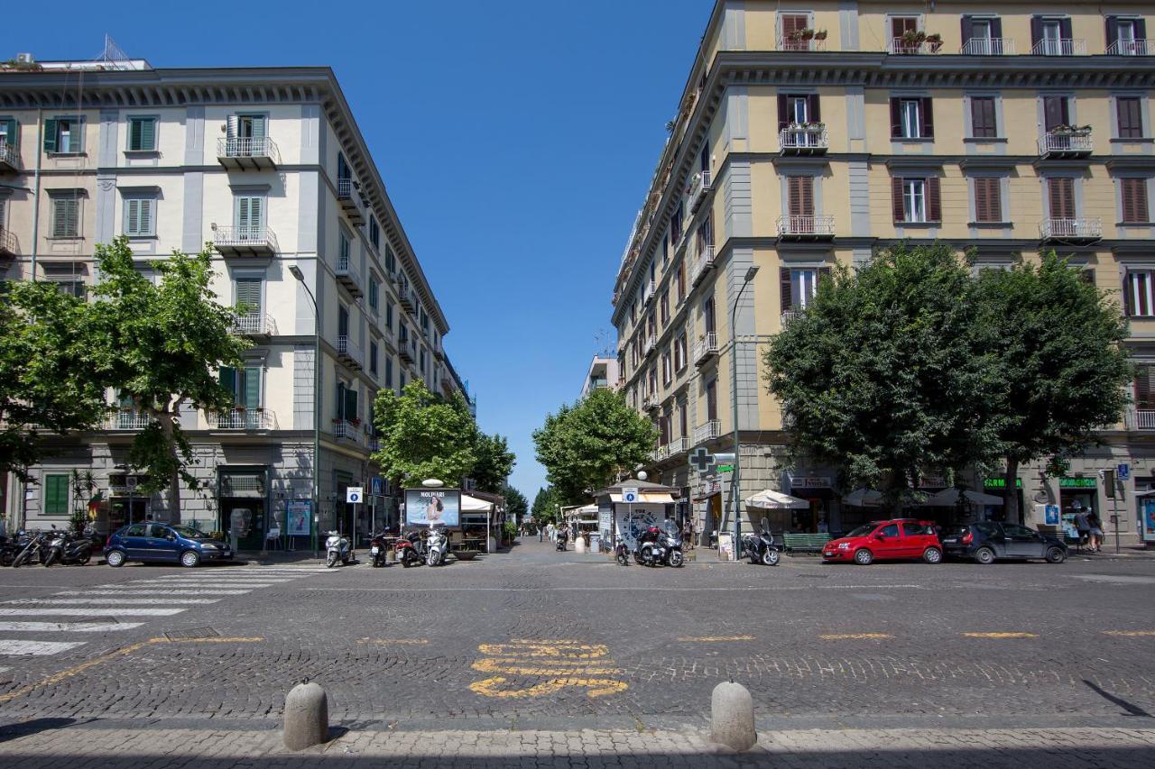 Cocomorghen Apartment Napoli Bagian luar foto
